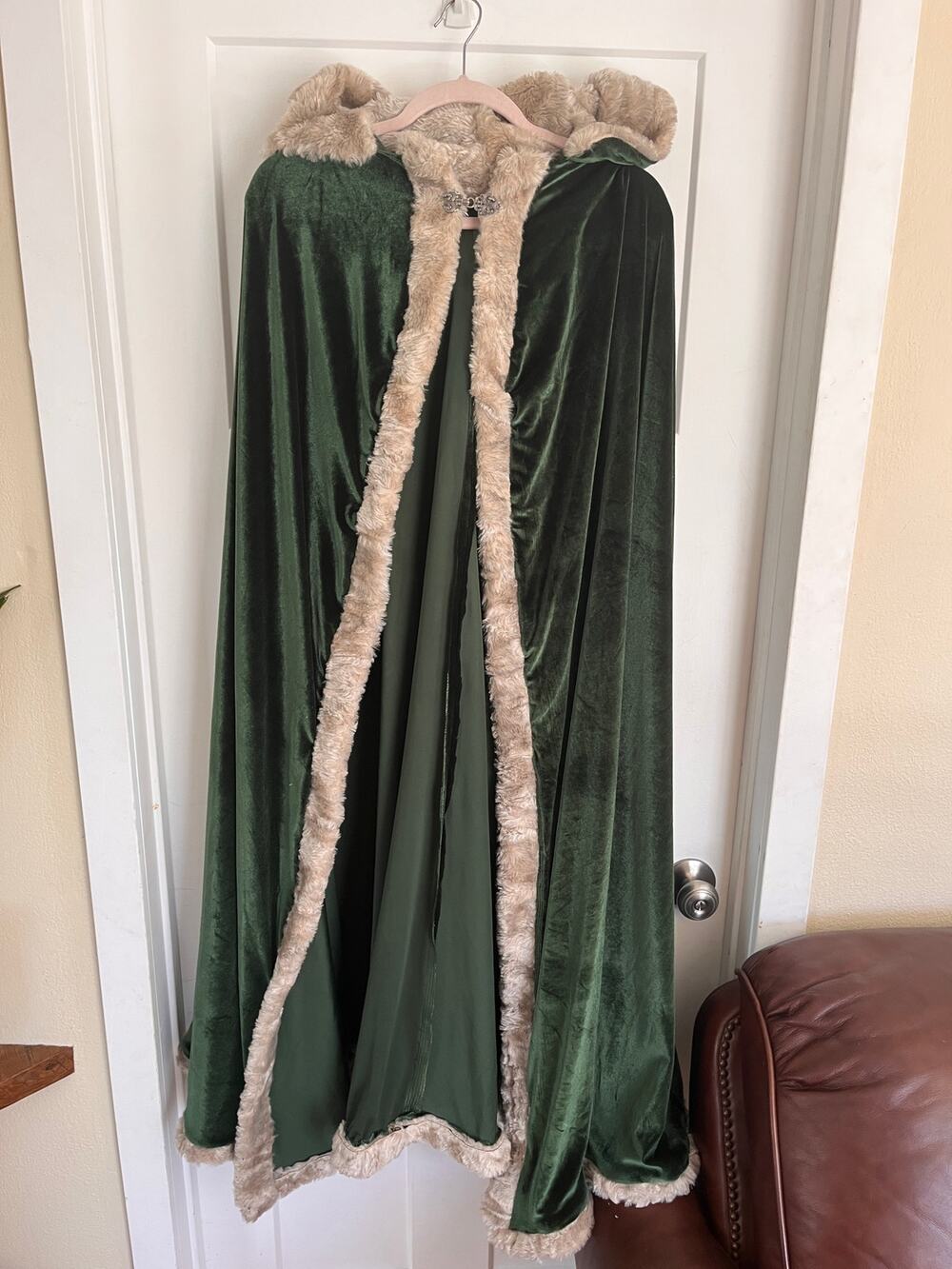 Green Velvet Fur Trimmed Hooded Cosplay Cape OS